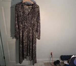 Banana Republic Black and Cream Animal Print Long Sleeve Dress